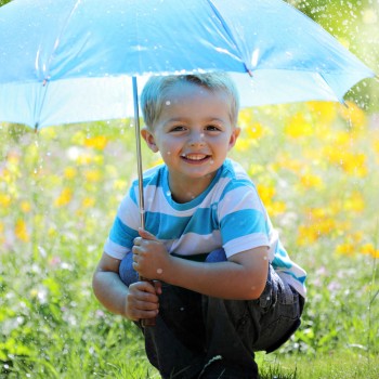 8 conselhos para proteger crianças alérgicas ao sol