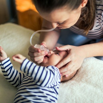 Como limpar o nariz do bebê
