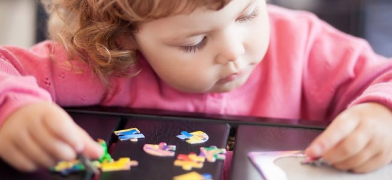 Crianças: montar quebra-cabeças ajuda na memória e diverte