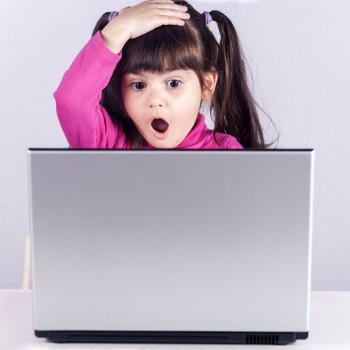 As crianças diante do ciberbullying, o sexting e o grooming