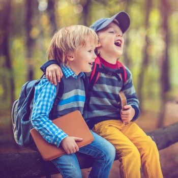 As boas e más influências dos amigos da escola