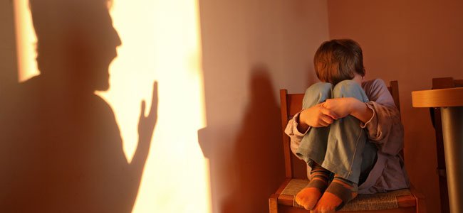 Tipos de maltrato que se praticam contra as crianças