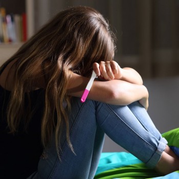 Gravidez na adolescência. Riscos e consequências