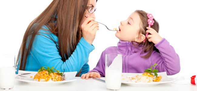 Nunca obriga as crianças a comer