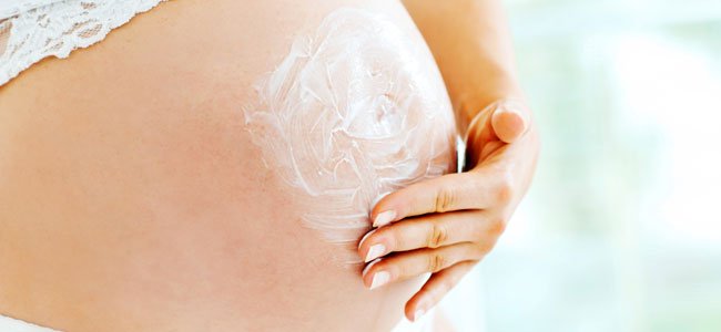 Os Primeiros Chutes Do Bebe Na Barriga Da Mae