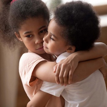 A difícil tarefa de ensinar os filhos a pedir perdão