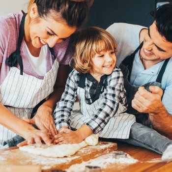 Como as crianças podem se divertir na cozinha