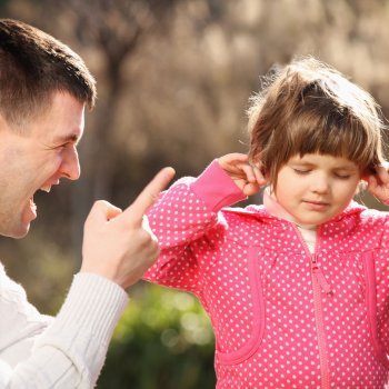 Porque devemos evitar gritar com nossos filhos