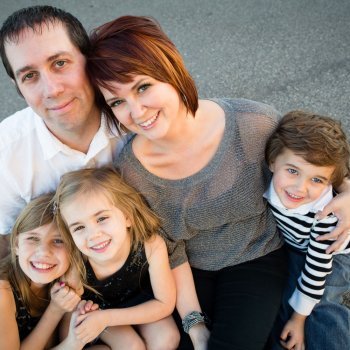 É mais fácil educar duas ou mais crianças do que somente uma?