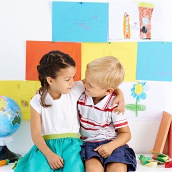 Mamãe, você sabia que eu tenho um namorado?