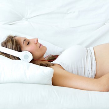 Dar a luz escutando música