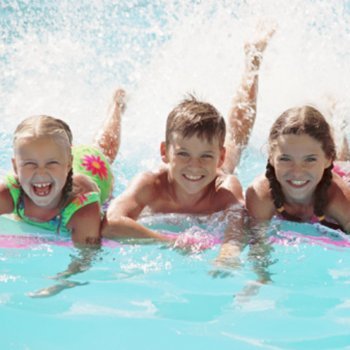 Mamães e papais, com o sol não se brinca