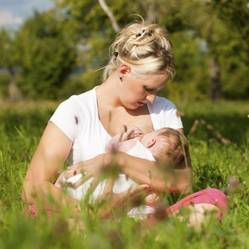 Devemos exigir mais respeito ao aleitamento materno