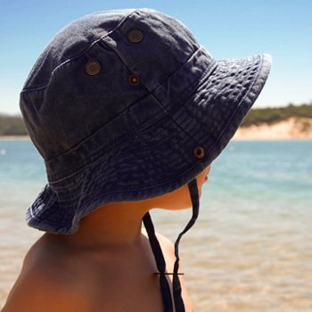 Como educar as crianças sobre os riscos do sol
