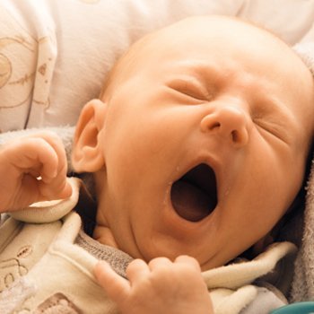 Como ajudar uma criança a dormir