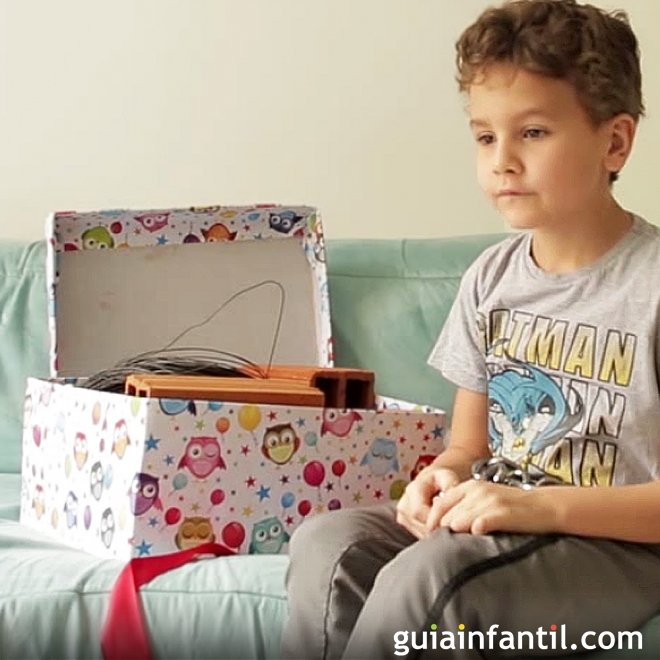 Criança quer brincar, não trabalhar. Campanha contra o trabalho infantil
