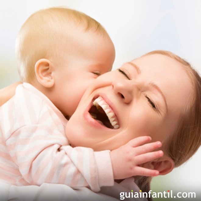 Abrace e beije o seu bebê. É mais que saudável