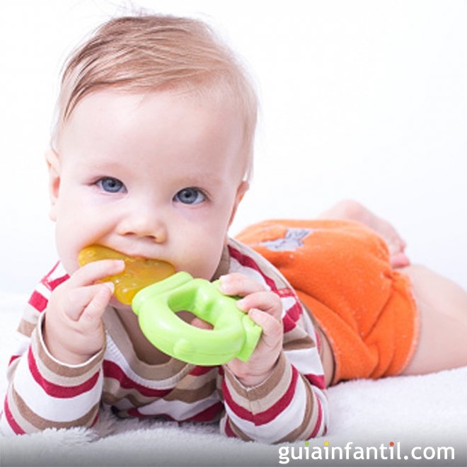 O que fazer quando começam a sair os dentes do bebê