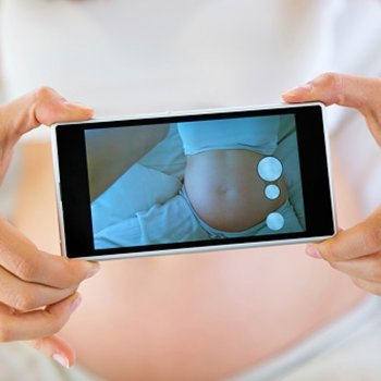 O risco de usar o telefone celular na gravidez