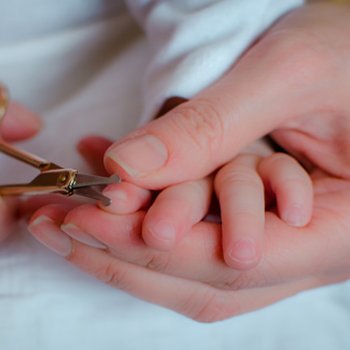 O que nos dizem as unhas das crianças sobre o seu estado de saúde