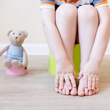 O que nos diz a cor da urina da saúde da criança