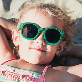 Por que as crianças deveriam usar óculos de sol