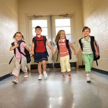 O que diz a forma de caminhar das crianças sobre a sua personalidade