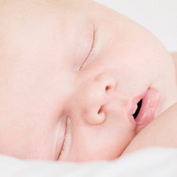 Os bebês podem aprender a dormir desde o primeiro dia