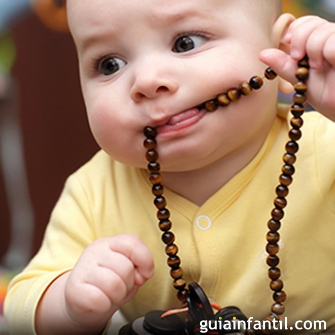 10 coisas que você deve fazer para evitar que o seu filho se engasgue