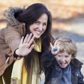 Não se deve obrigar a criança a cumprimentar os outros