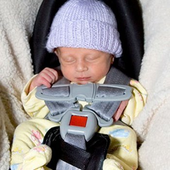 O perigo que o bebê durma na cadeirinha do carro