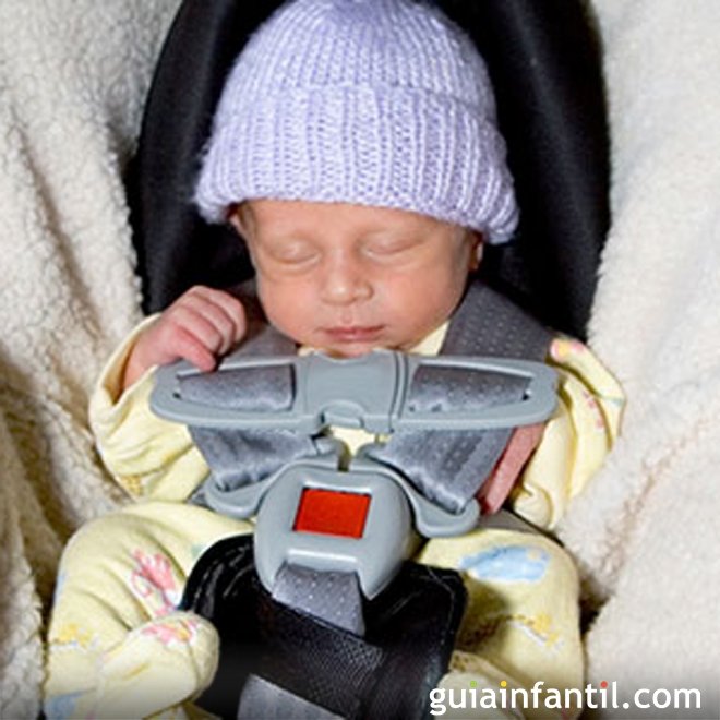O perigo que o bebê durma na cadeirinha do carro