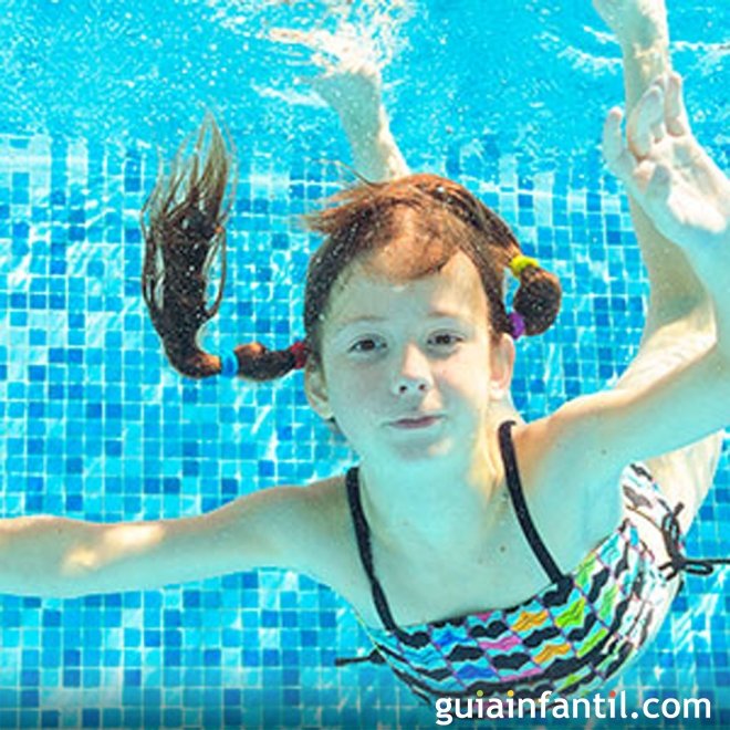 Por que coçam e ardem os olhos das crianças na piscina