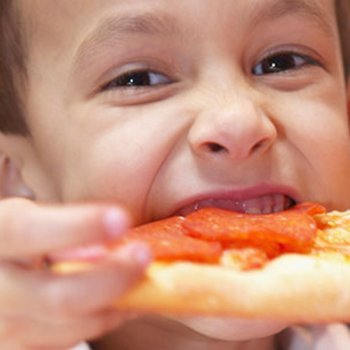 Os pais devem estar conscientes do que os seus filhos comem