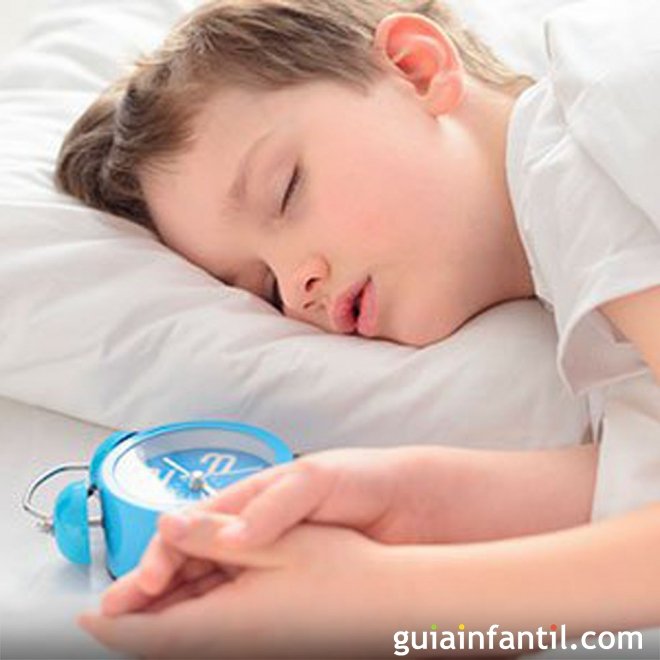 Truques para despertar cedo a uma criança dorminhoca
