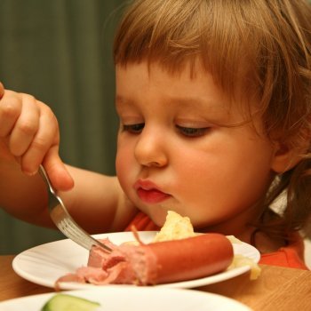 A relação da salsicha e o câncer infantil