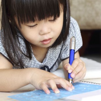 A criança que nasce destra ou canhota