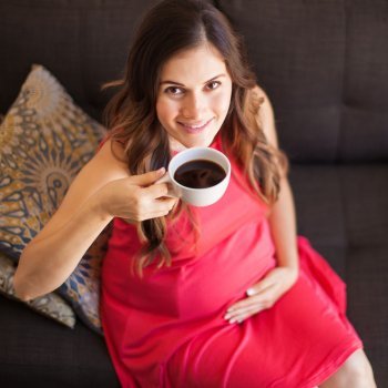 Os efeitos da cafeína durante a gravidez
