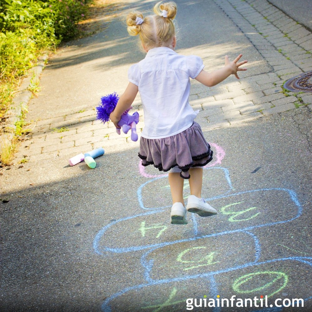 Jogos e brincadeiras tradicionais para meninos e meninas