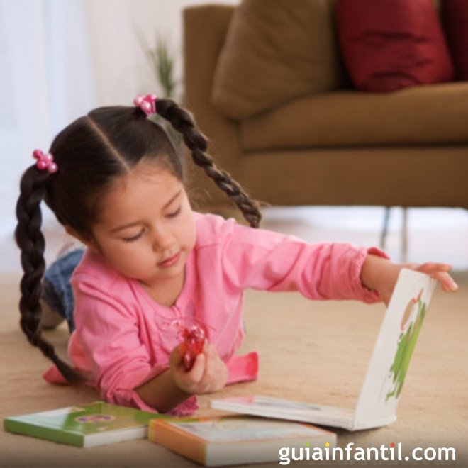 A relação do bebê com o livro