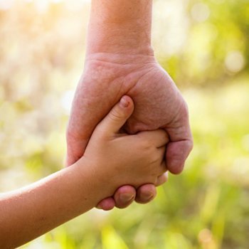 Como a idade da criança influencia na adoção