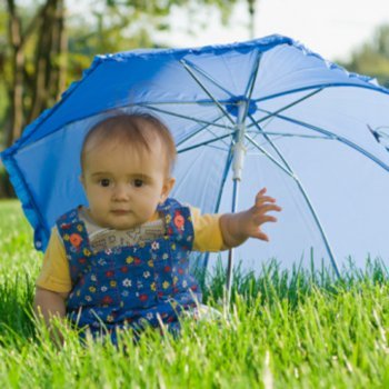 Proteção solar para bebês. Medidas protetoras