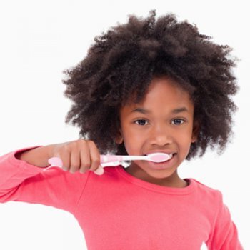 Como evitar o mau hálito das crianças