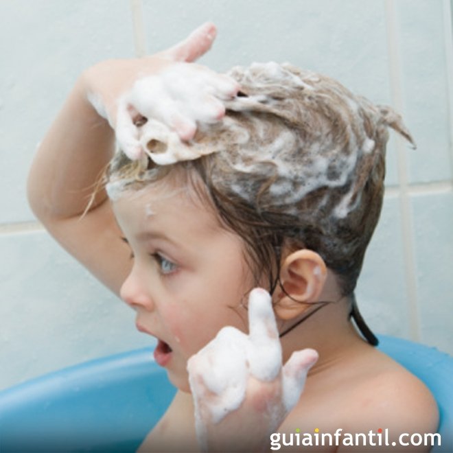 Como usar o xampu com as crianças