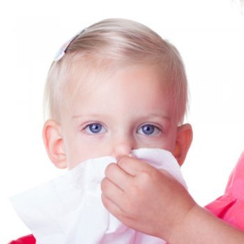 Como ensinar a criança a assuar o nariz