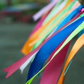 Pega o rabo. Brincadeiras populares para criança no Brasil