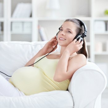 Os benefícios de cantar durante a gravidez