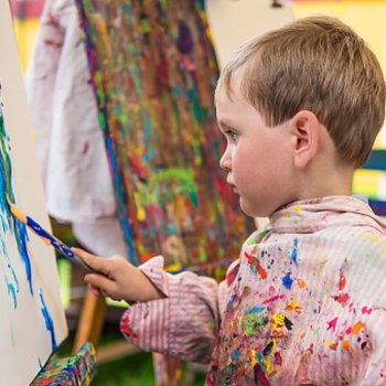 Como ensinar as cores para uma criança daltônica