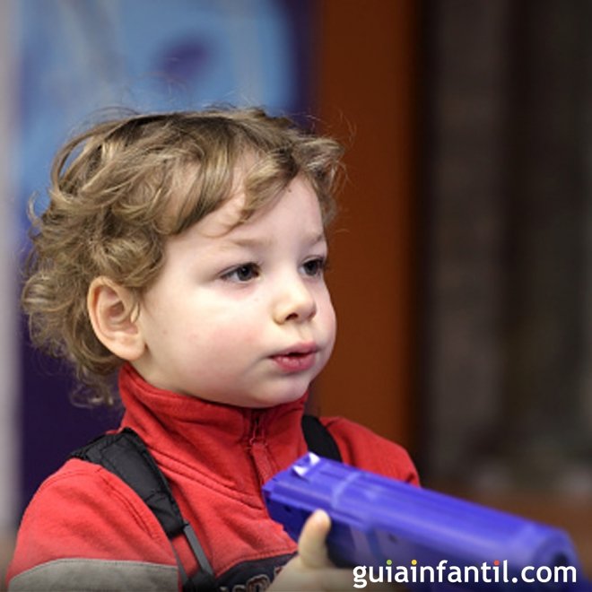 Brinquedos bélicos para crianças, sim ou não?