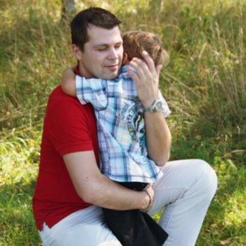 Como dizer a uma criança que um dos seus pais morreu